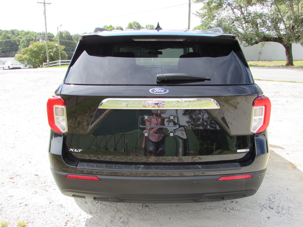 2020 Ford Explorer - $15,990
