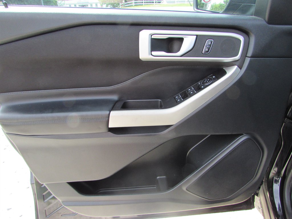 2020 Ford Explorer - $15,990