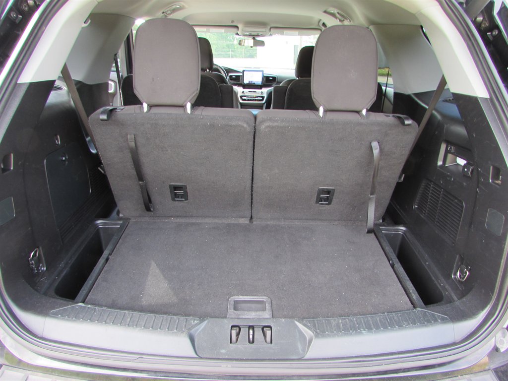 2020 Ford Explorer - $15,990