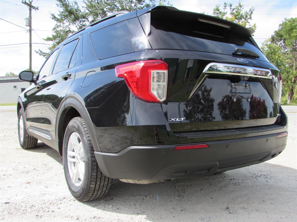 2020 Ford Explorer - $15,990