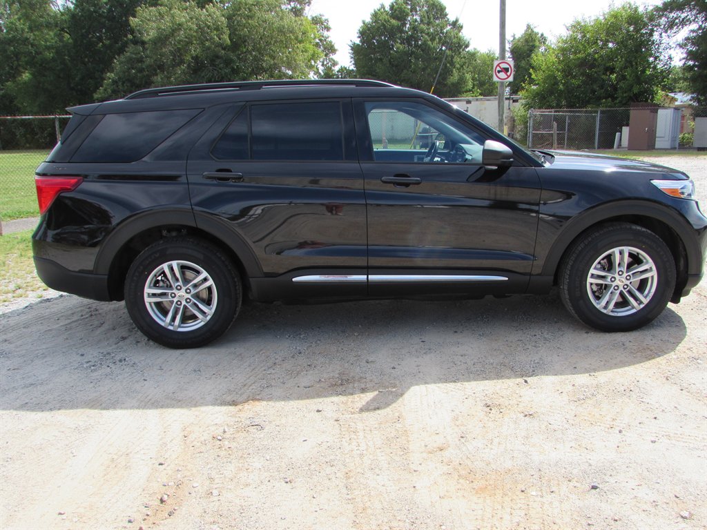 2020 Ford Explorer - $15,990