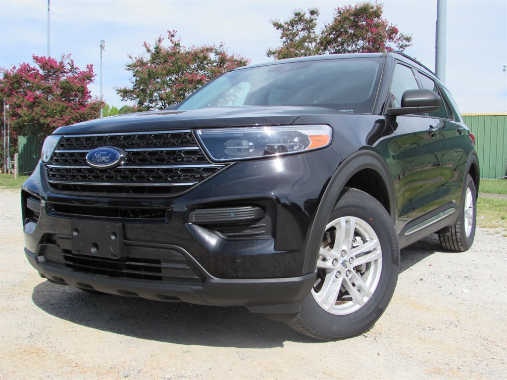 2020 Ford Explorer - $15,990