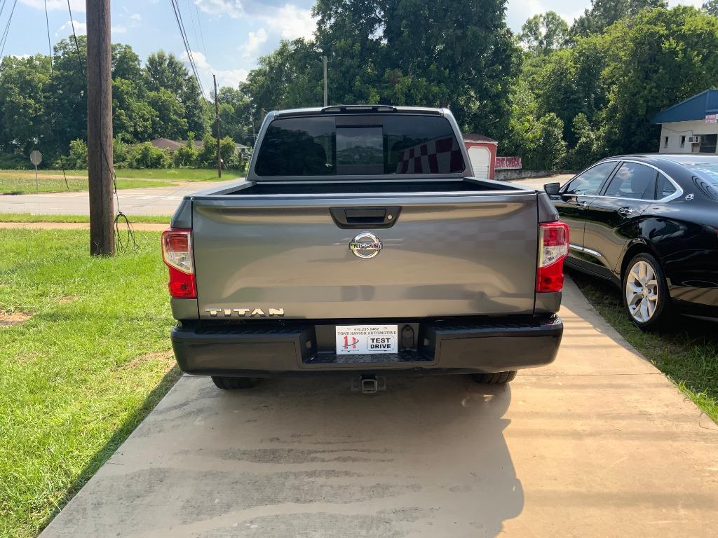 2017 Nissan Titan