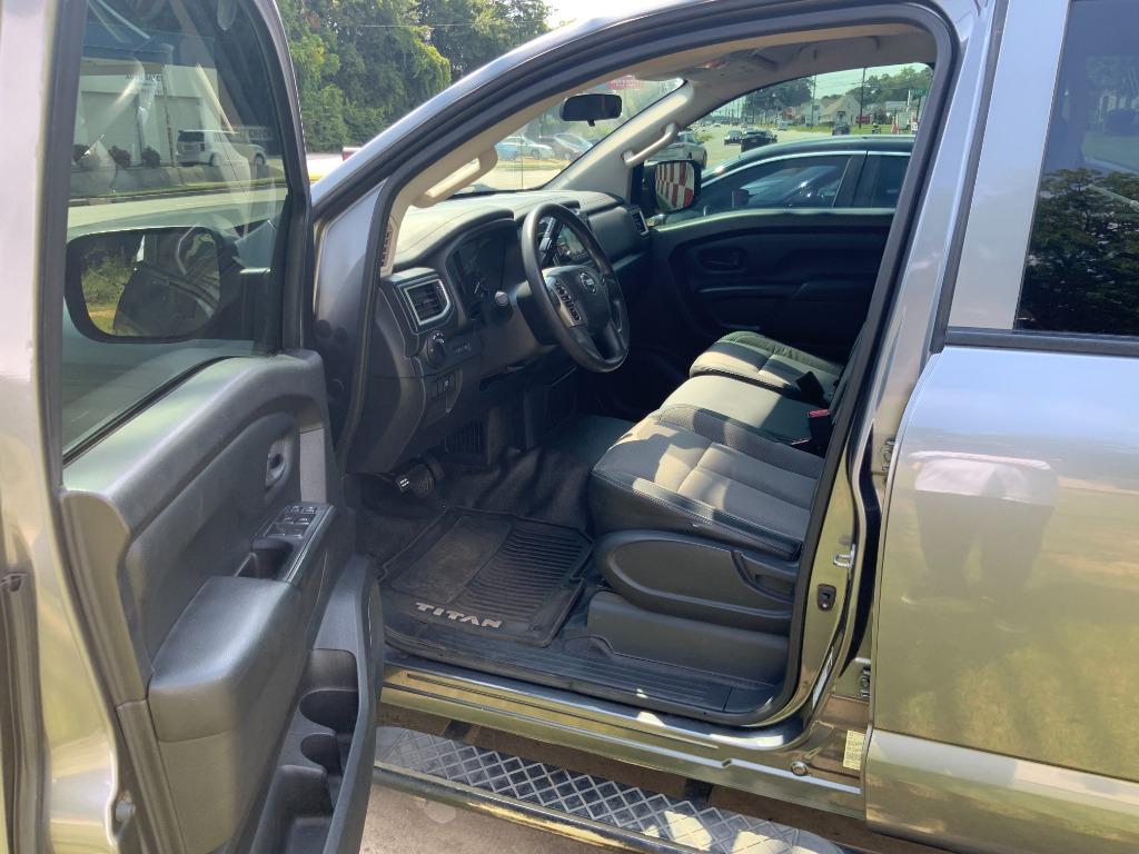 2017 Nissan Titan