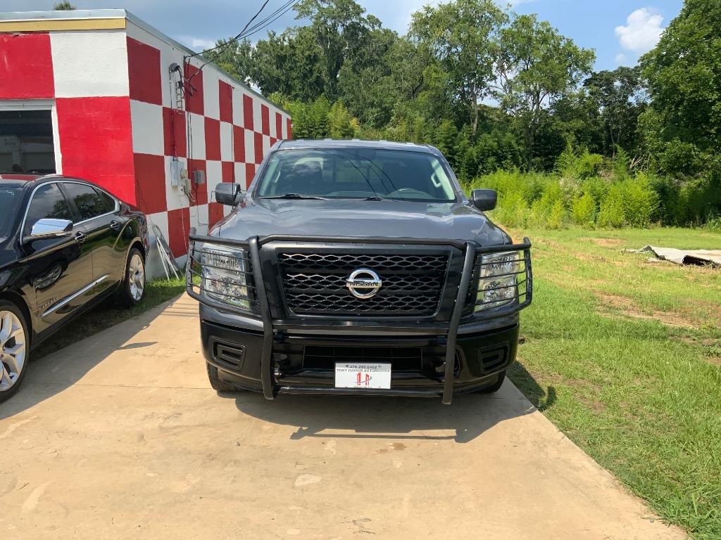 2017 Nissan Titan