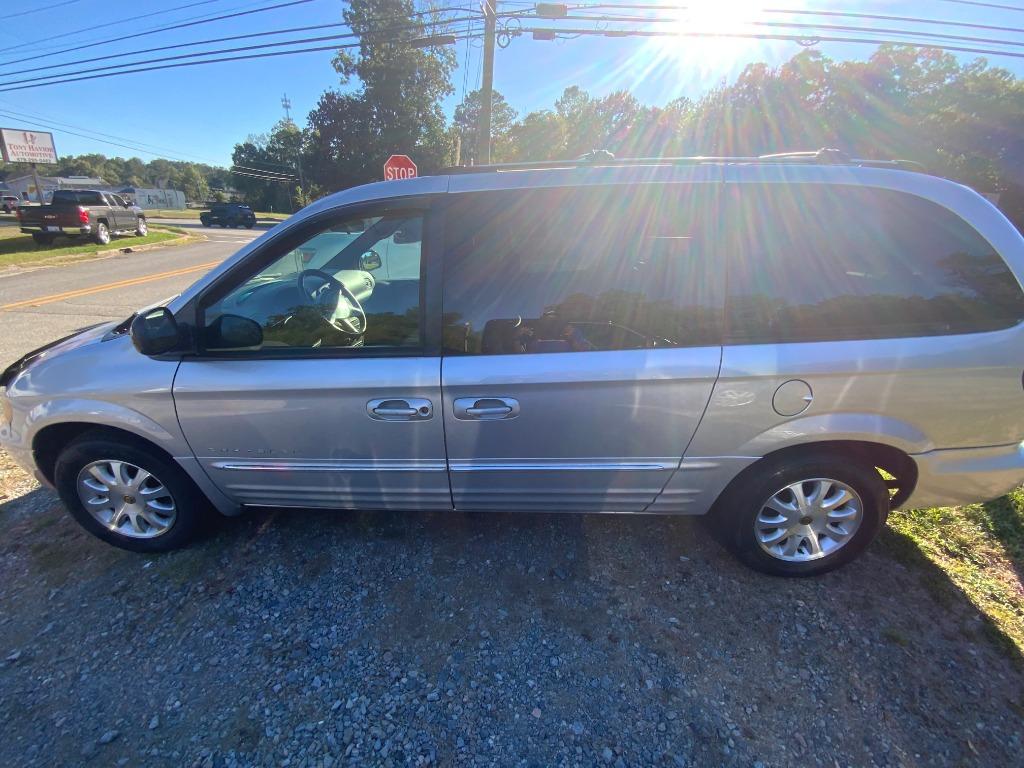 2001 Chrysler Town And Country