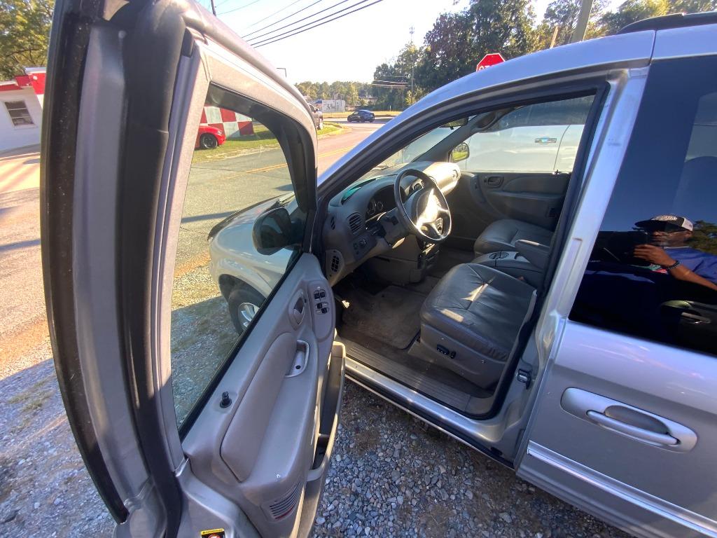 2001 Chrysler Town And Country
