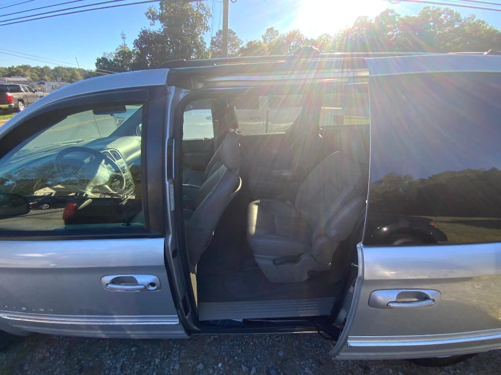 2001 Chrysler Town And Country