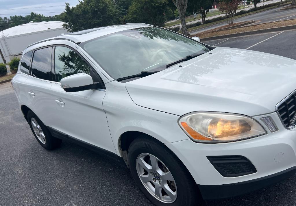 2012 Volvo XC60 - $5,500