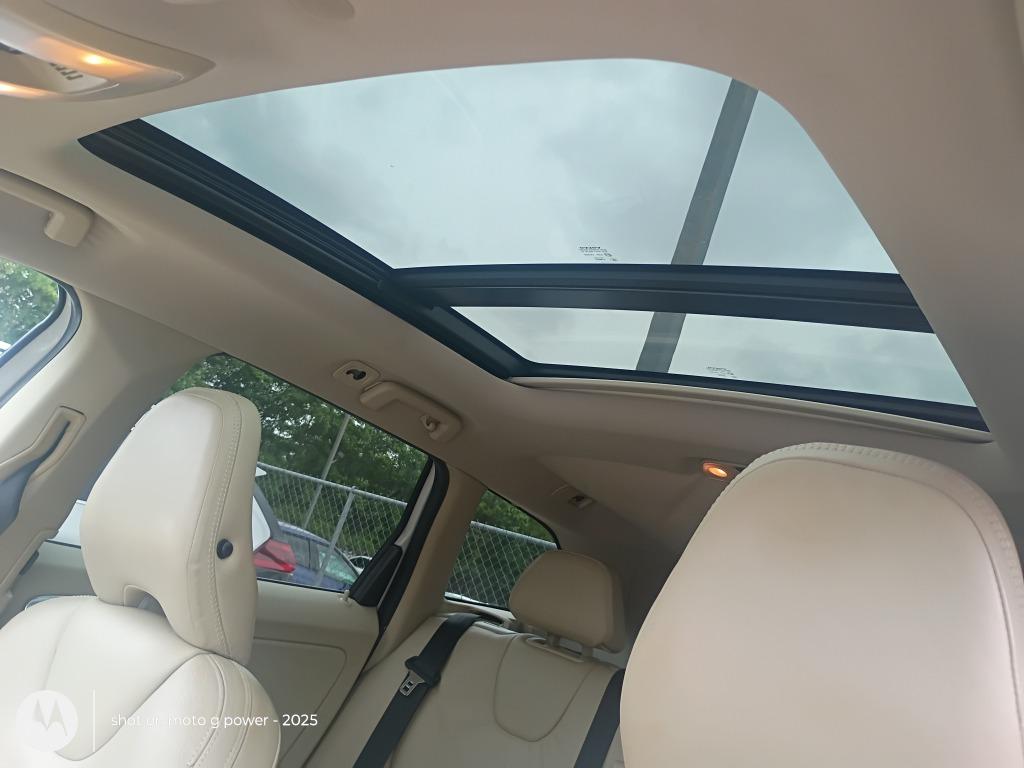 2012 Volvo XC60 - $5,500