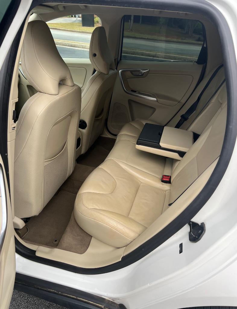 2012 Volvo XC60 - $5,500