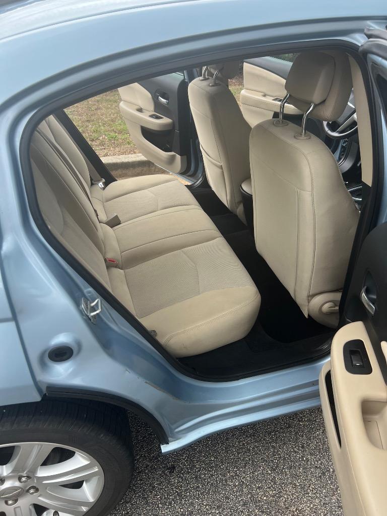 2012 Chrysler 200 - $4,701