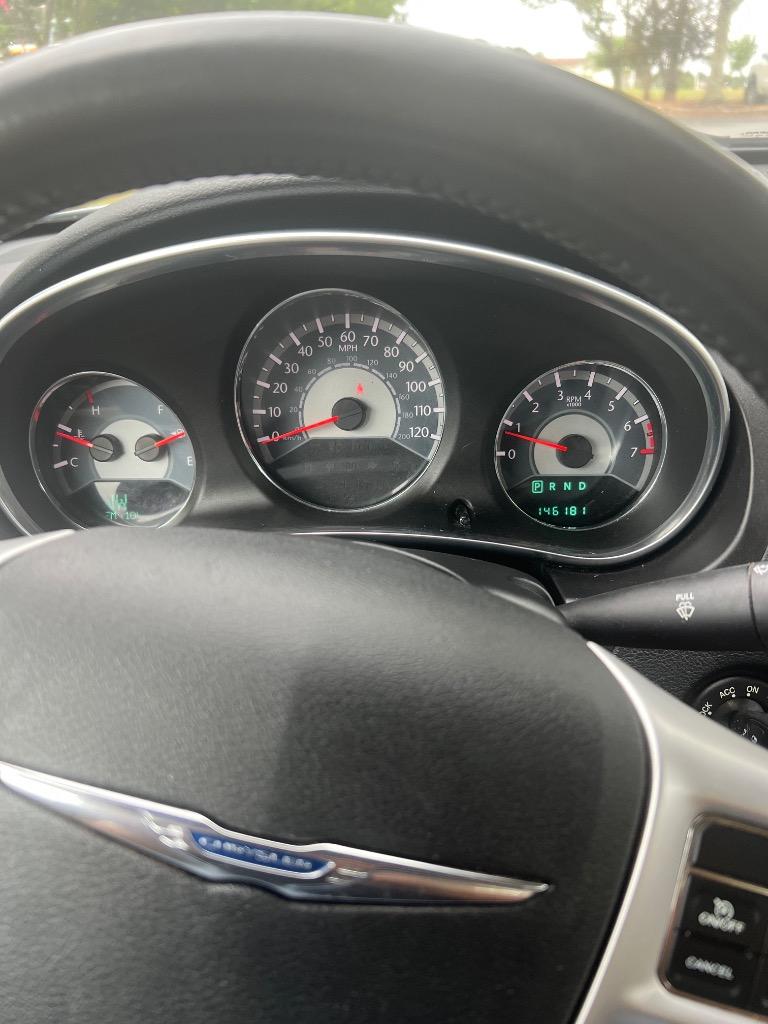 2012 Chrysler 200 - $4,701