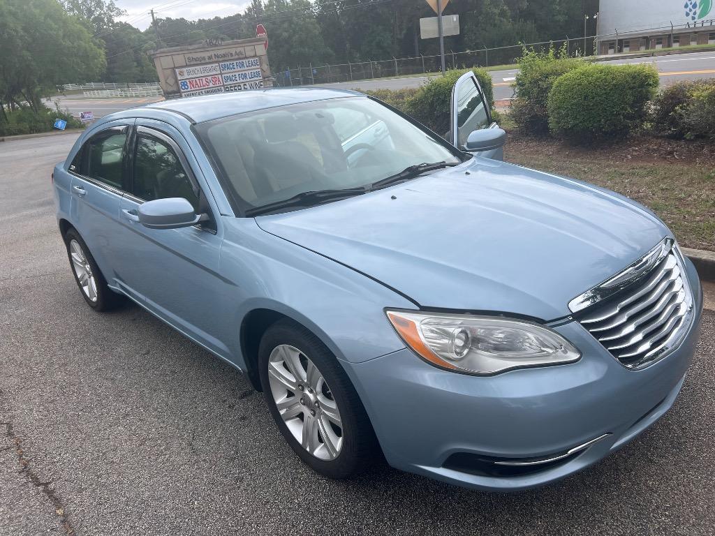 2012 Chrysler 200 - $4,701