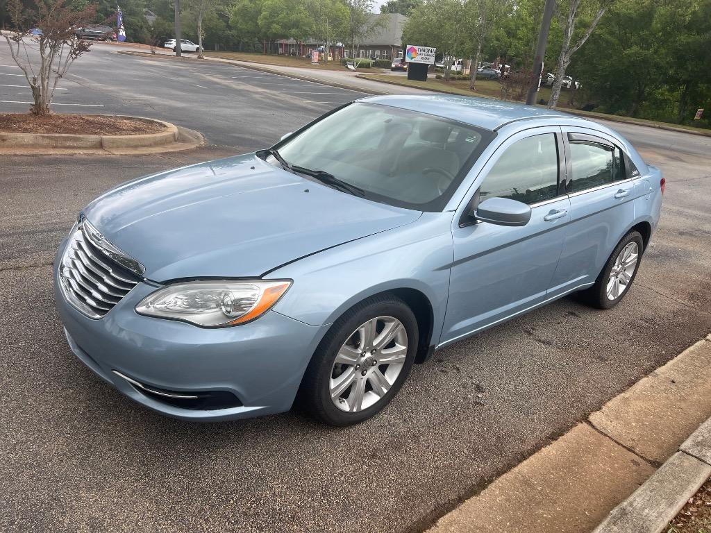 2012 Chrysler 200 - $4,701