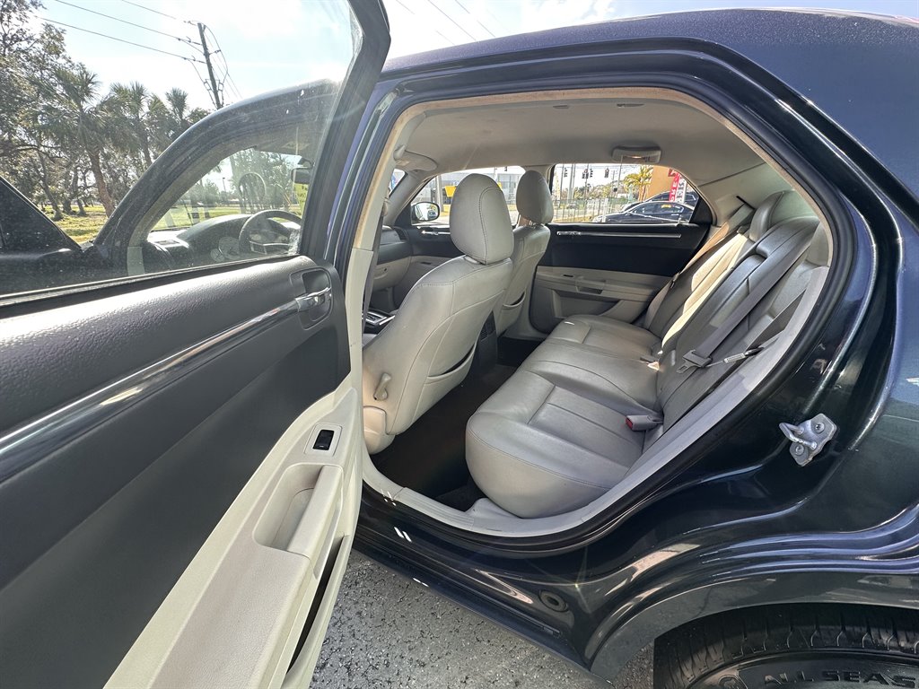 2007 Chrysler 300 Touring photo