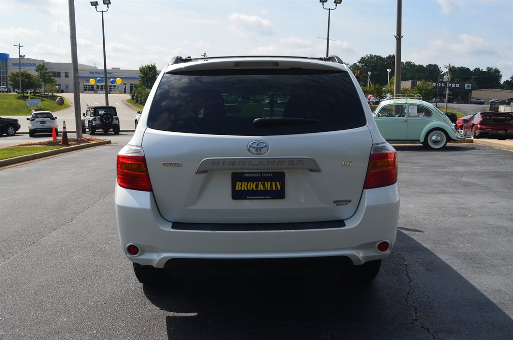 2009 Toyota Highlander - $12,950