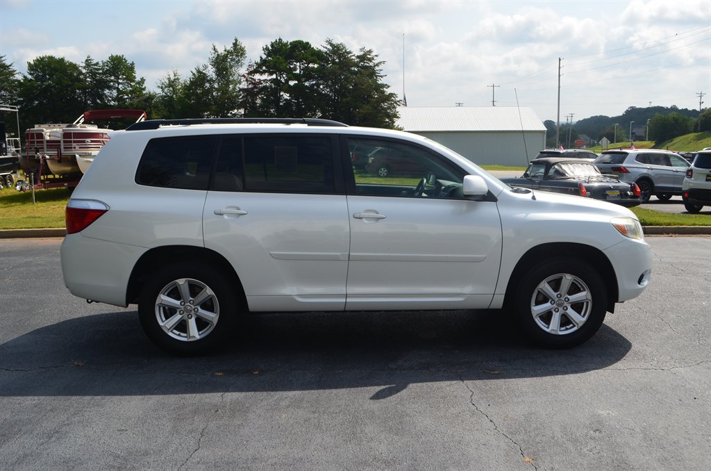 2009 Toyota Highlander - $12,950