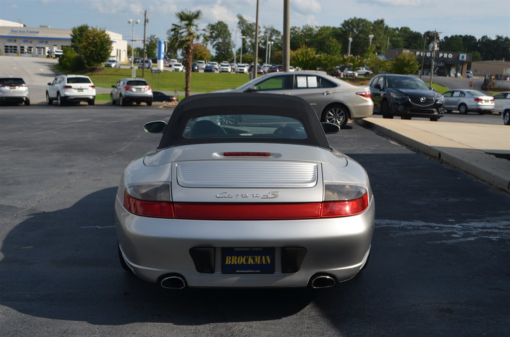2004 Porsche 911 Carrera photo