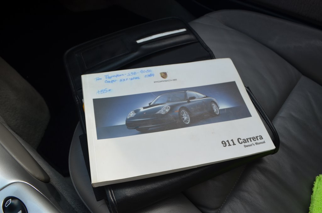 2004 Porsche 911 Carrera photo