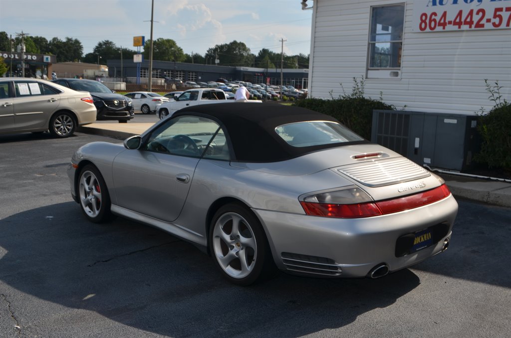 2004 Porsche 911 Carrera photo