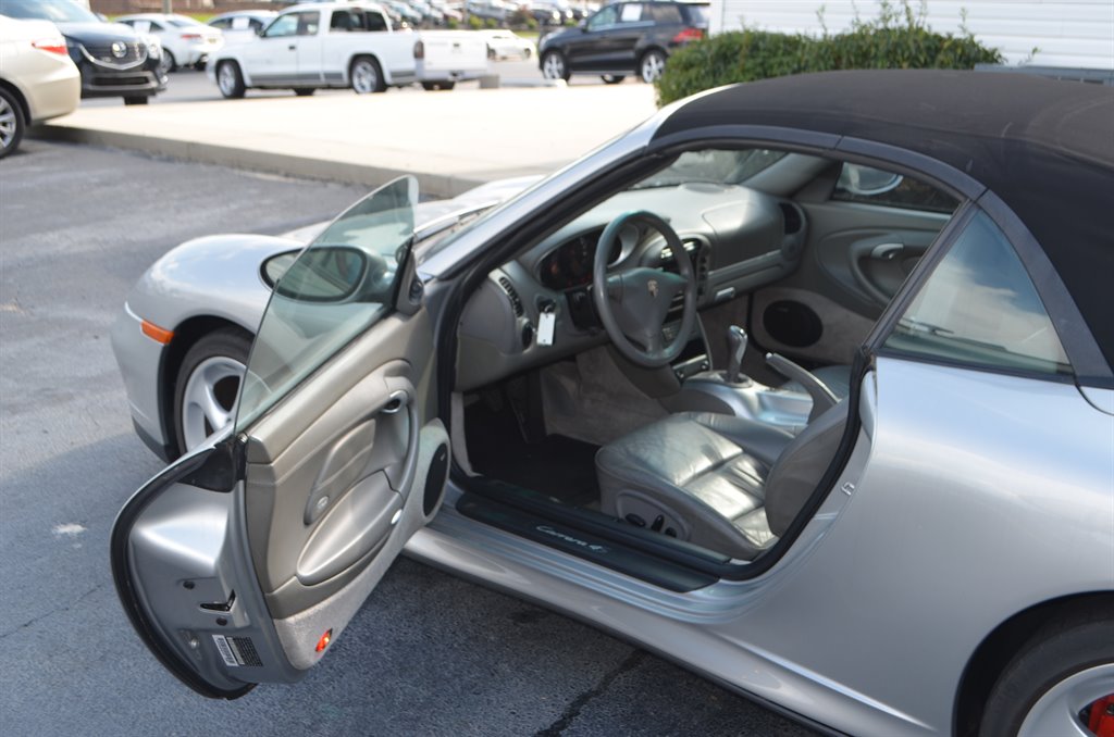 2004 Porsche 911 Carrera photo