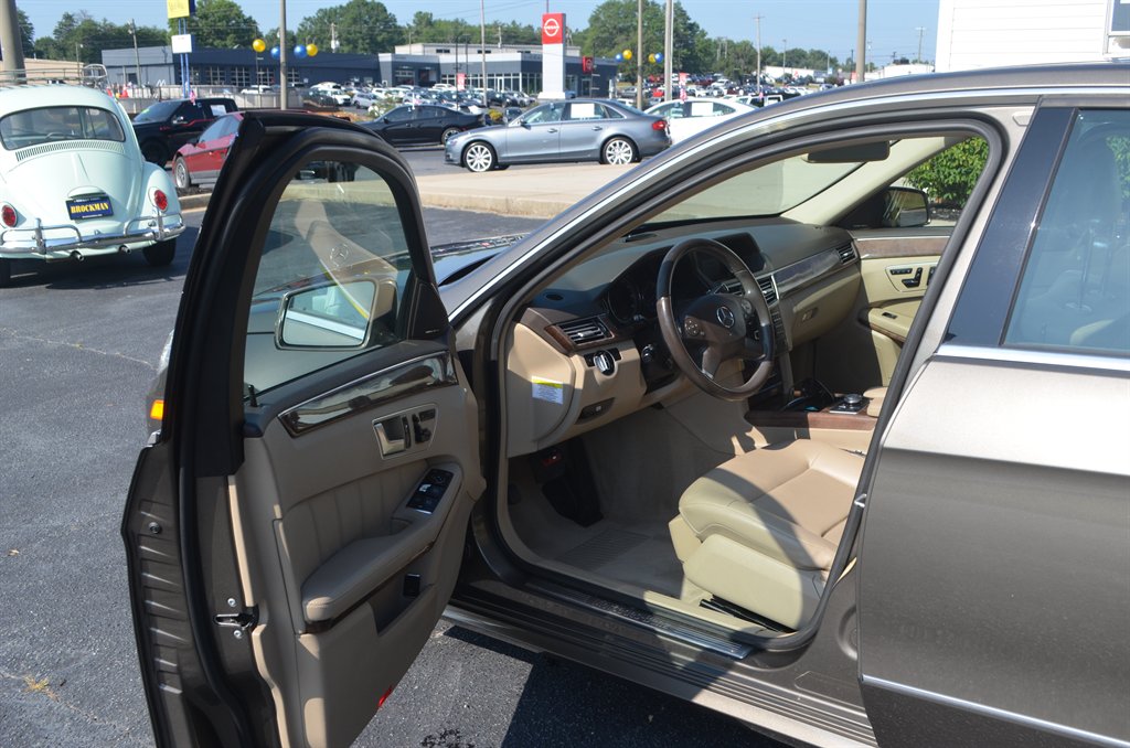 2012 Mercedes-Benz E-Class - $10,950