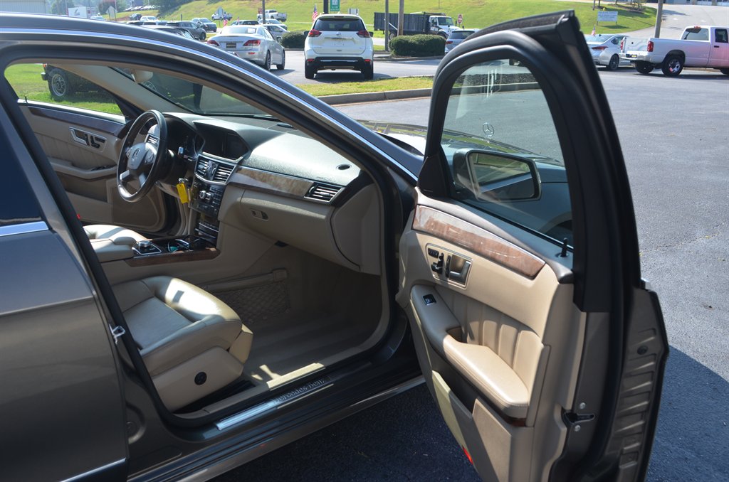 2012 Mercedes-Benz E-Class - $10,950