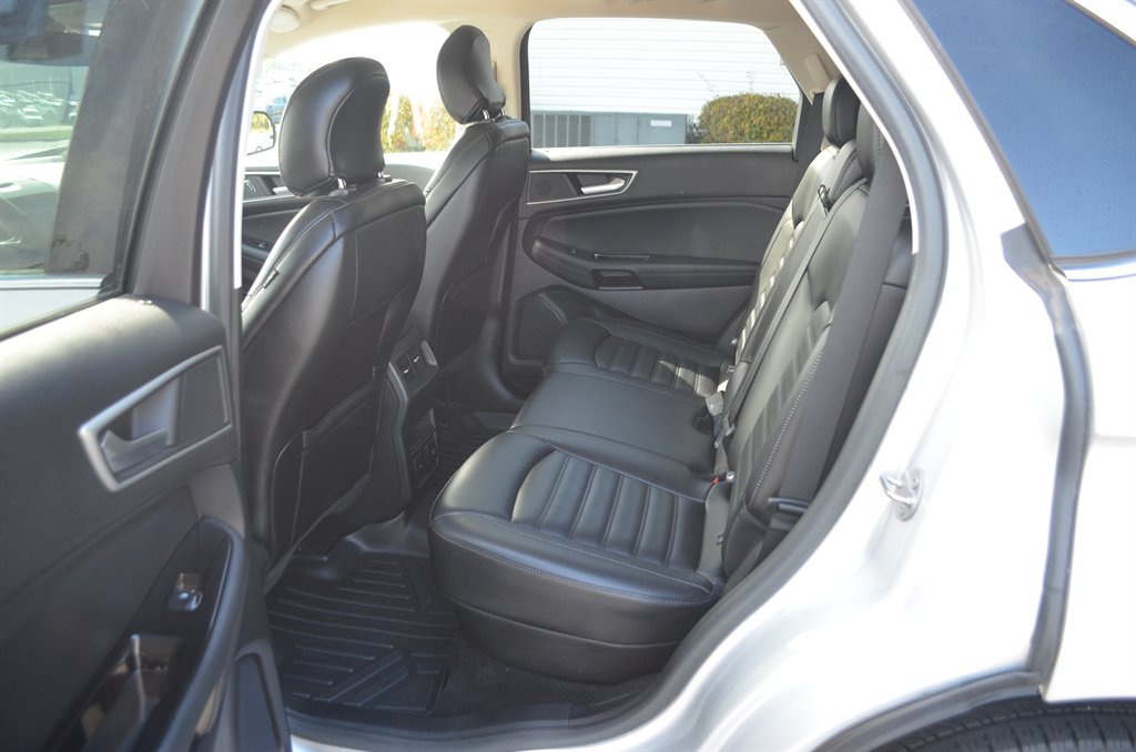 2019 Ford Edge - $14,950