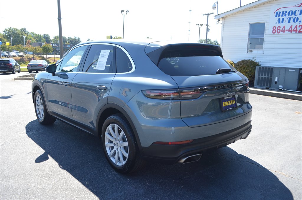 2019 Porsche Cayenne - $30,950