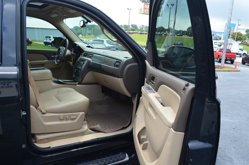 2013 Chevrolet Tahoe - $10,950