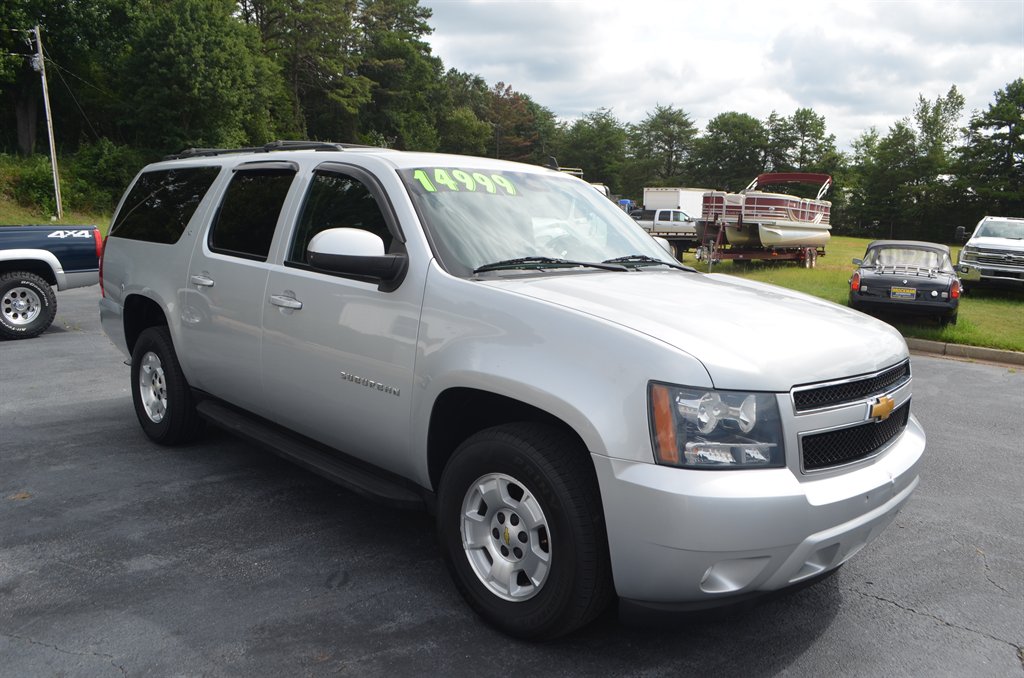 2013 Chevrolet Suburban - $14,999