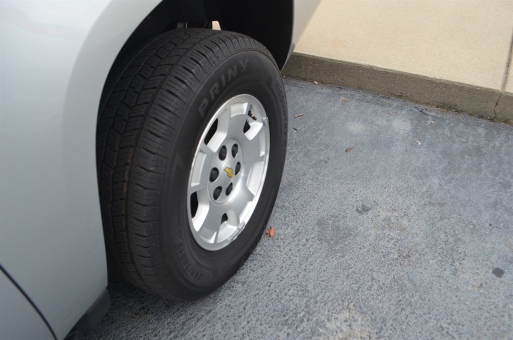 2013 Chevrolet Suburban - $14,999