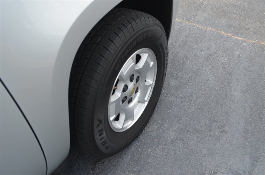 2013 Chevrolet Suburban - $14,999