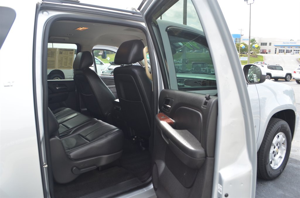 2013 Chevrolet Suburban - $14,999