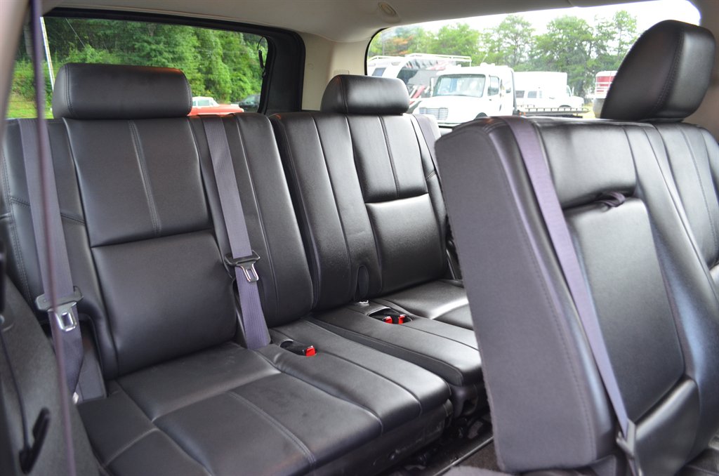 2013 Chevrolet Suburban - $14,999