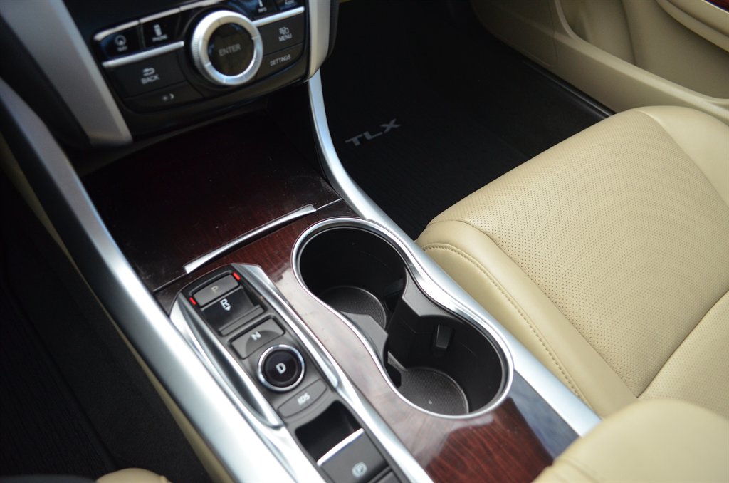 2015 Acura TLX Advance photo