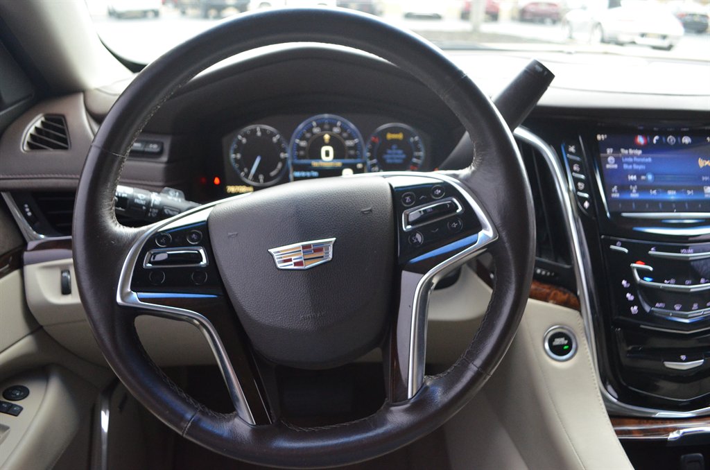 2015 Cadillac Escalade Premium photo
