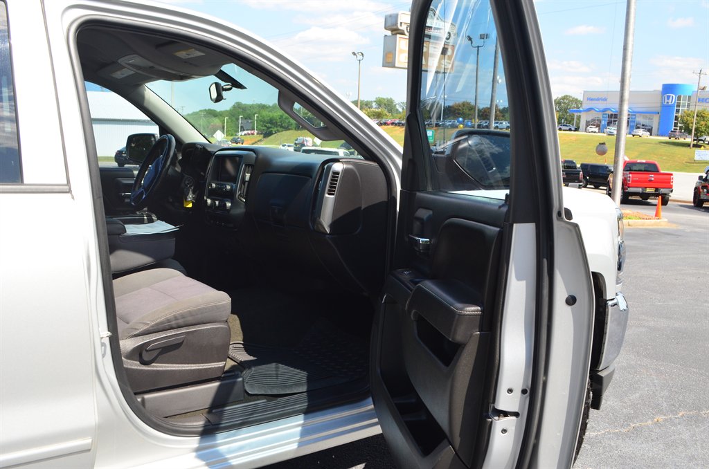 2016 Chevrolet Silverado - $16,888