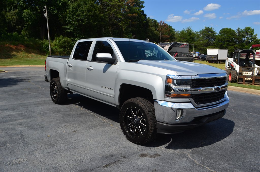 2016 Chevrolet Silverado - $16,888