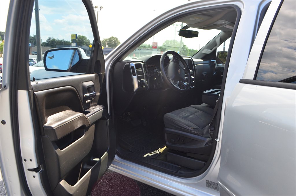 2016 Chevrolet Silverado - $16,888