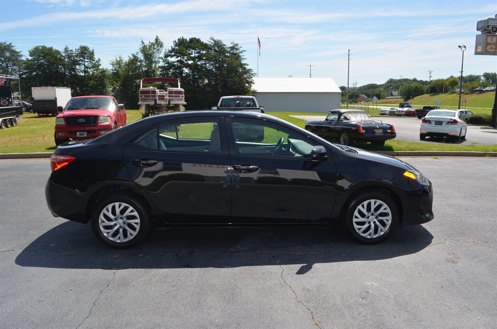 2017 Toyota Corolla - $17,999