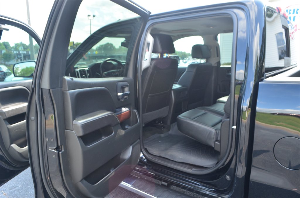 2018 GMC Sierra - $27,555