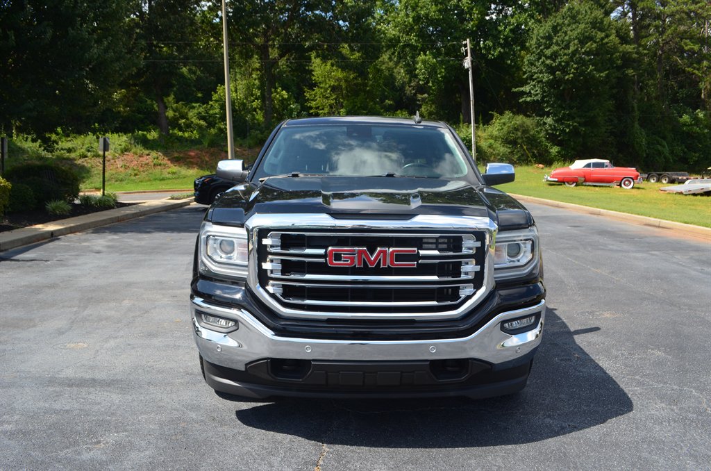 2018 GMC Sierra - $27,555