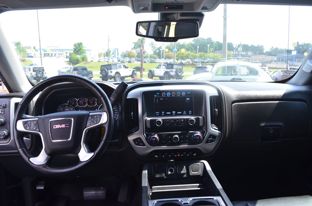 2018 GMC Sierra - $27,555