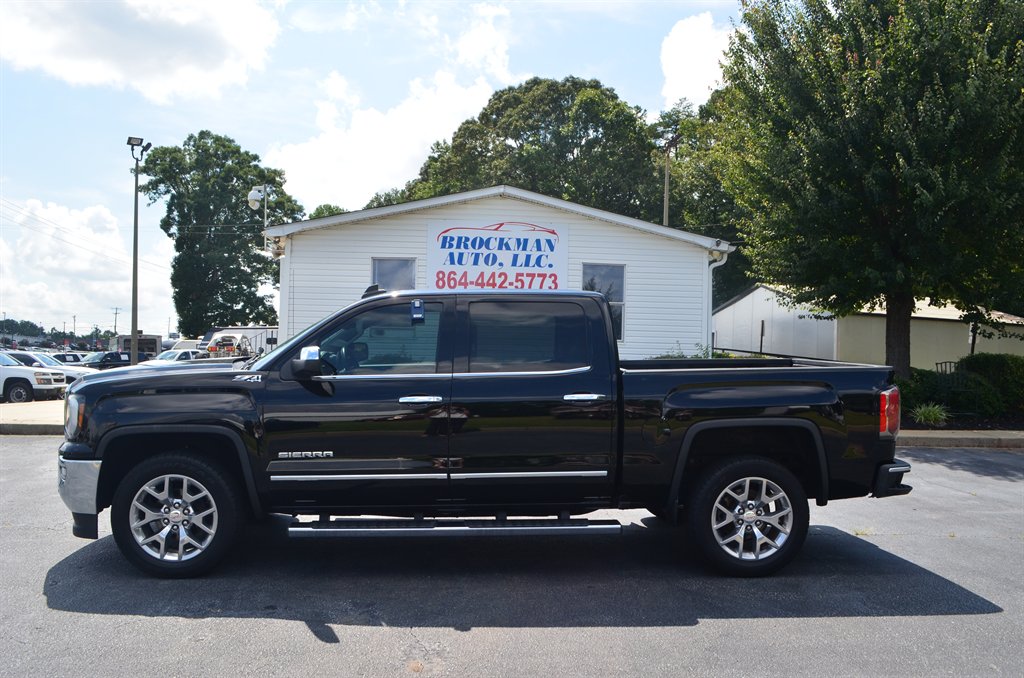 2018 GMC Sierra - $27,555