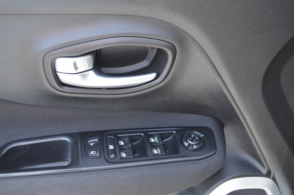 2018 Jeep Renegade - $11,999