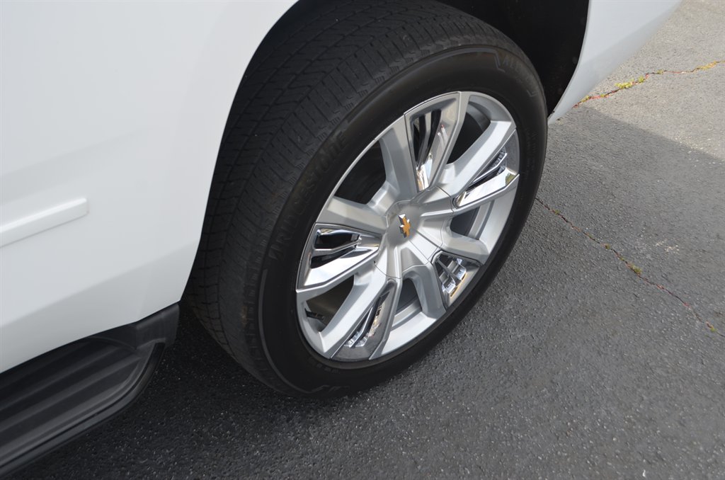 2018 Chevrolet Suburban - $26,999