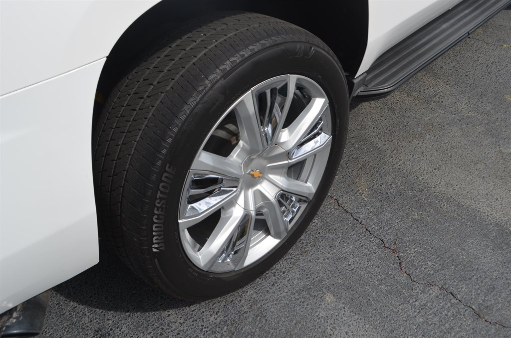 2018 Chevrolet Suburban - $26,999