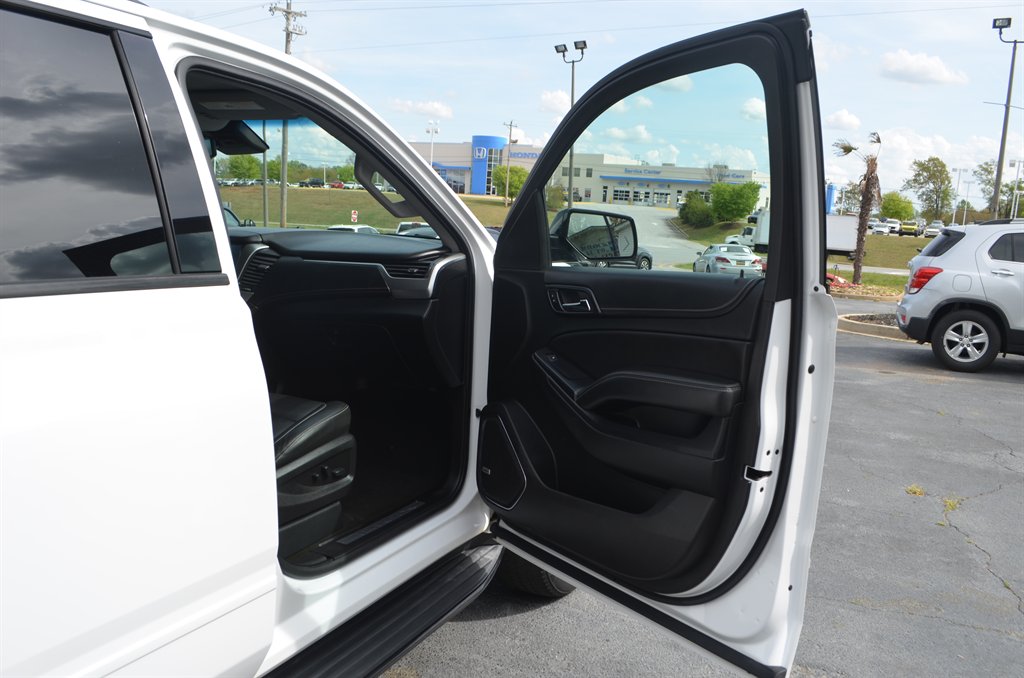 2018 Chevrolet Suburban - $26,999